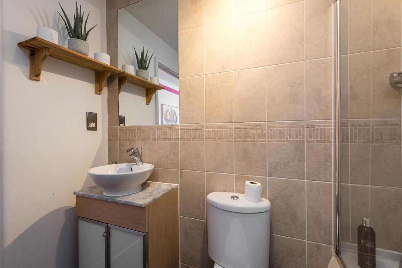 Modern Spacious 3 Bedroom City Centre Apartment - Free Parking - Private Balcony Edynburg Zewnętrze zdjęcie
