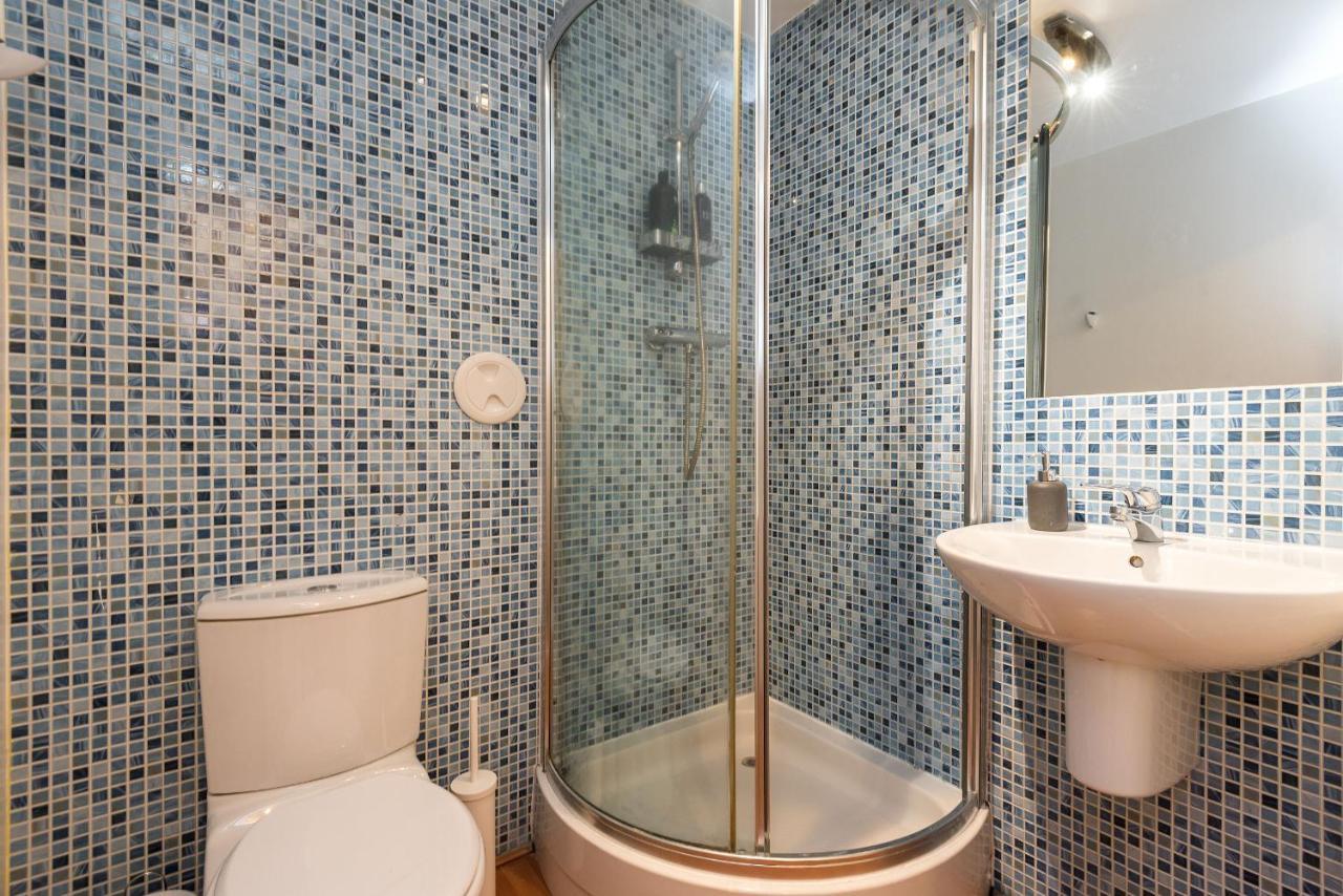 Modern Spacious 3 Bedroom City Centre Apartment - Free Parking - Private Balcony Edynburg Zewnętrze zdjęcie