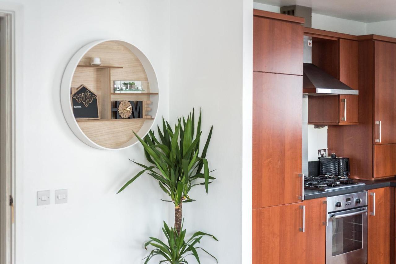 Modern Spacious 3 Bedroom City Centre Apartment - Free Parking - Private Balcony Edynburg Zewnętrze zdjęcie