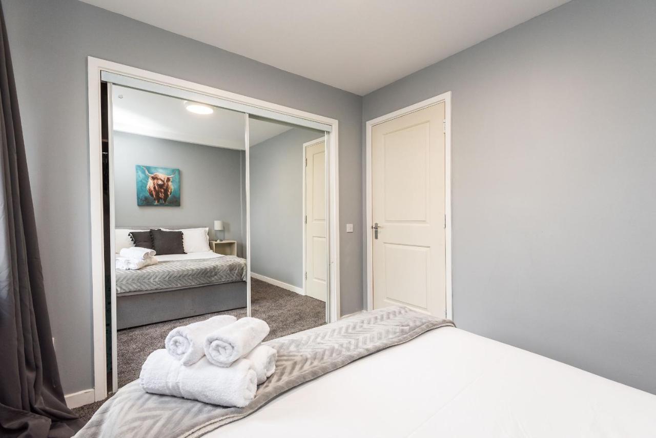 Modern Spacious 3 Bedroom City Centre Apartment - Free Parking - Private Balcony Edynburg Zewnętrze zdjęcie