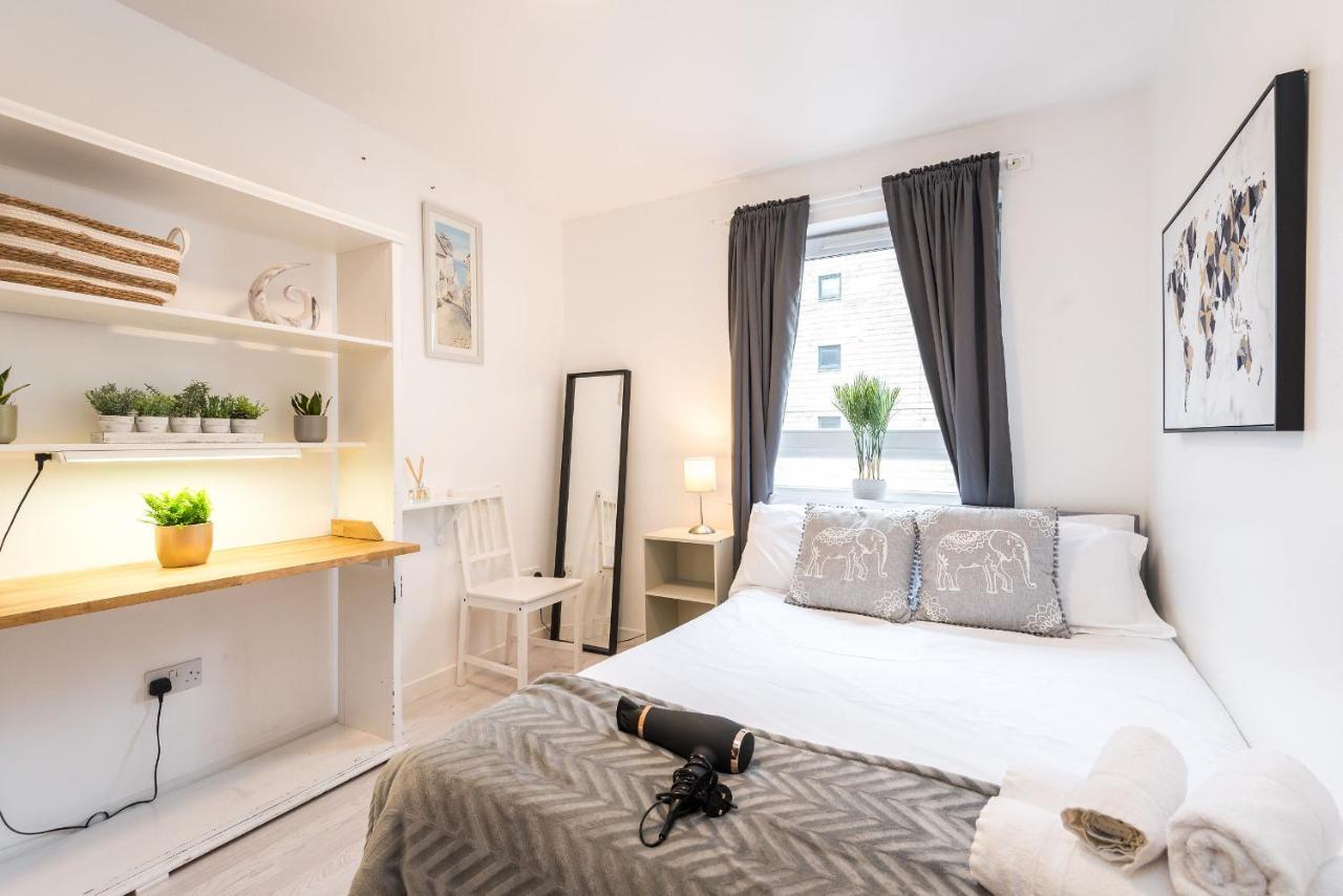 Modern Spacious 3 Bedroom City Centre Apartment - Free Parking - Private Balcony Edynburg Zewnętrze zdjęcie
