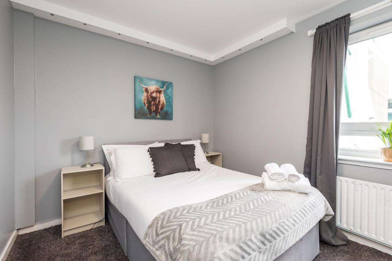 Modern Spacious 3 Bedroom City Centre Apartment - Free Parking - Private Balcony Edynburg Zewnętrze zdjęcie